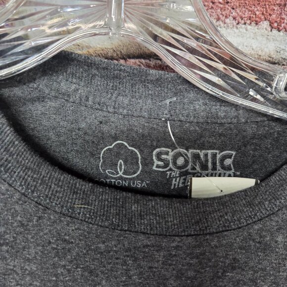 Sonic the Hedgehog Tee S | Retro 1991 Graphic Shirt Vintage Gamer Y2K Nostalgia - Picture 3 of 5